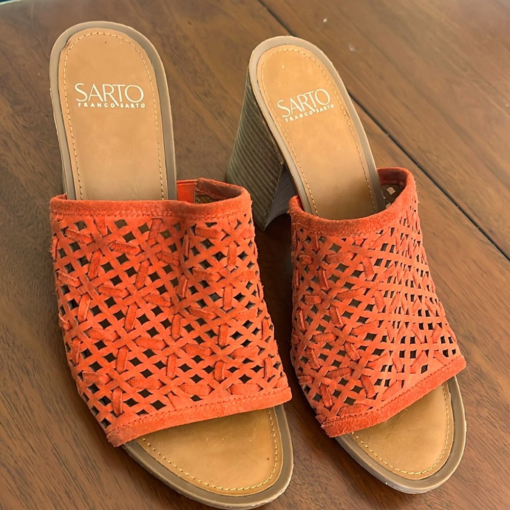 Super cute suede heeled sandals by Franco Sarto! Excellent condition!